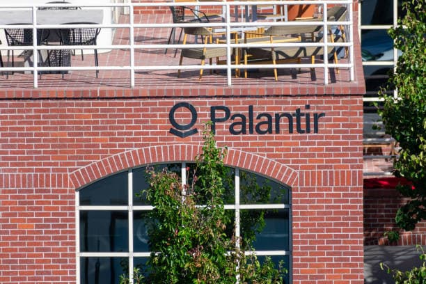 Is Palantir Stock a Buy Ahead of the Anthropic IPO? Decoding PLTR’s Value in the AI Agent Era