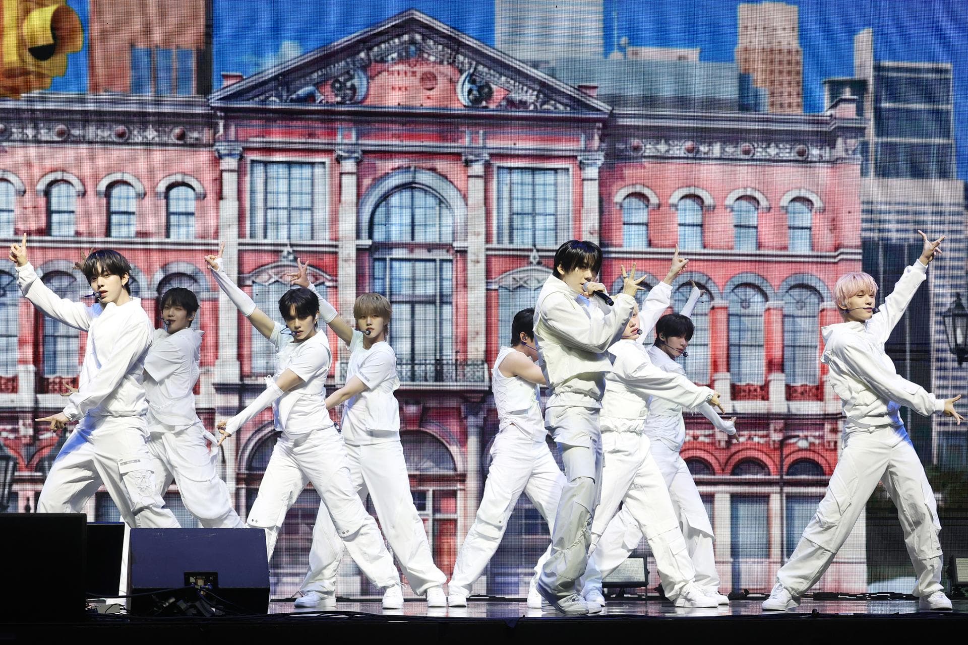AHOF sprints toward love with 3rd EP 'RUN TO YOU'