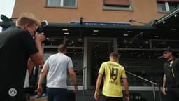 Behind the scenes: Karetsas' first day at Borussia Dortmund