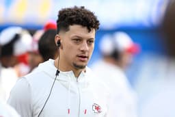 Andy Reid Confirms Patrick Mahomes Cleared for Full ...