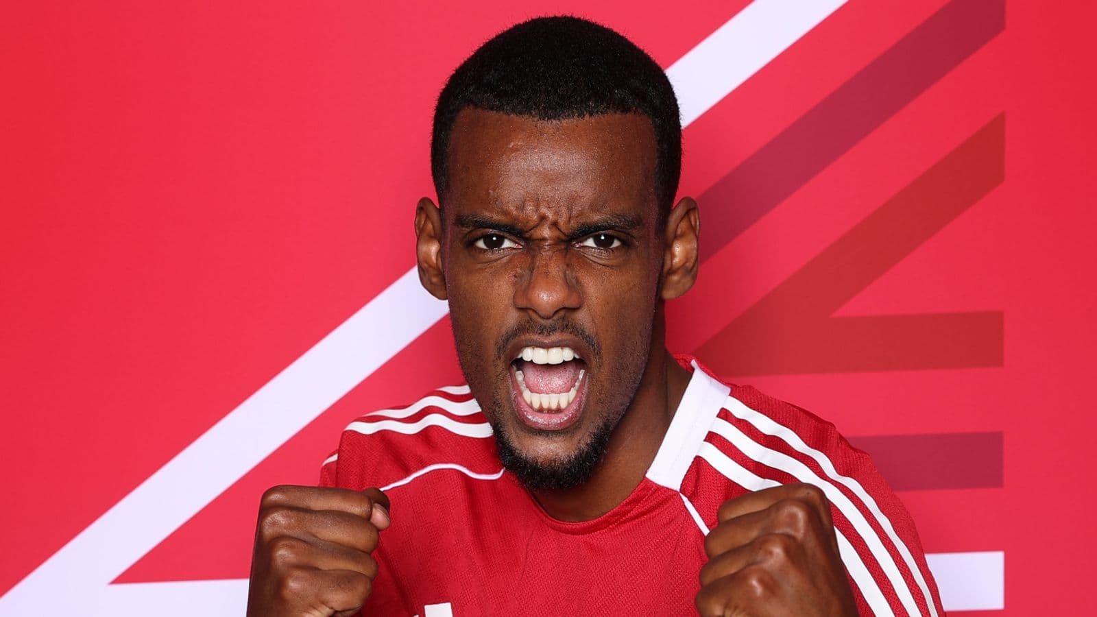 Alexander Isak returns to Newcastle: Liverpool striker faces ...