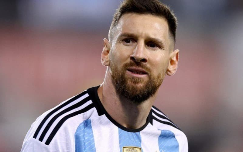 Lionel Messi vestirá camiseta conmemorativa en su partido de ...