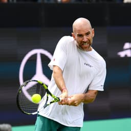 @atptour: Rolling back the years 🍷

@AdrianMannarino knocks out defending champion Diallo 6-4, 3-6, 7-5 to rea...