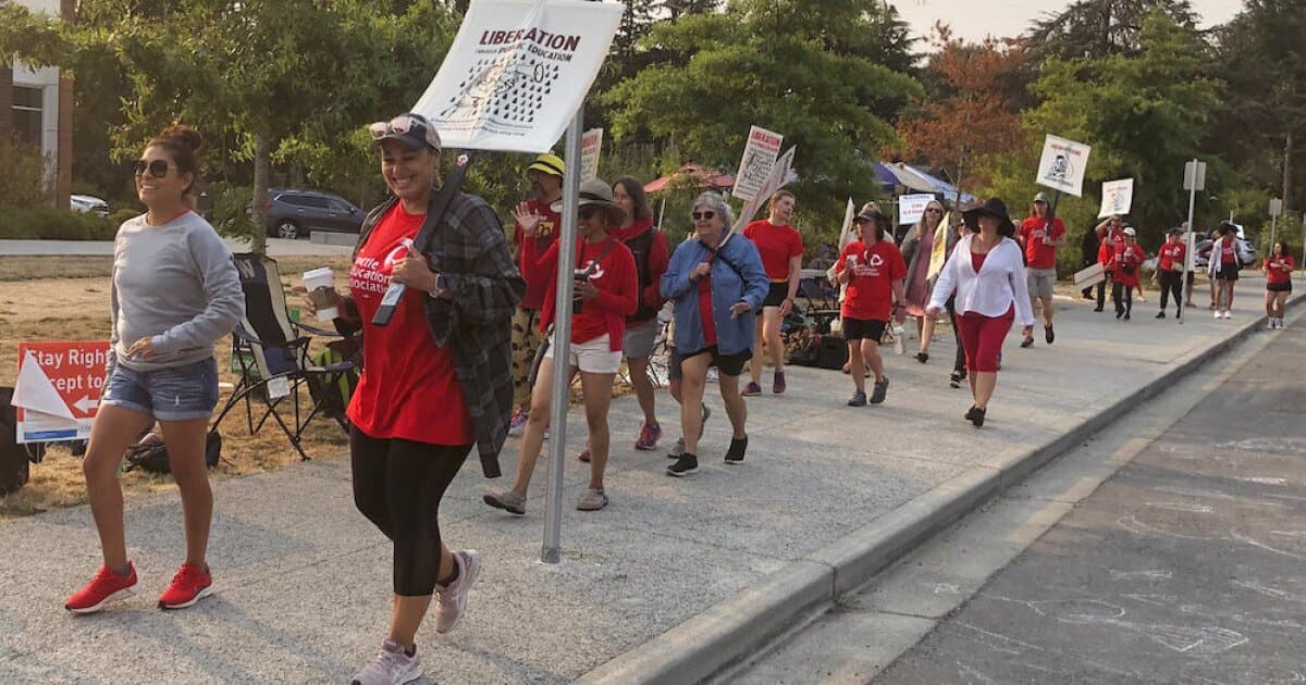 Seattle teachers still on strike as classes canceled Monday