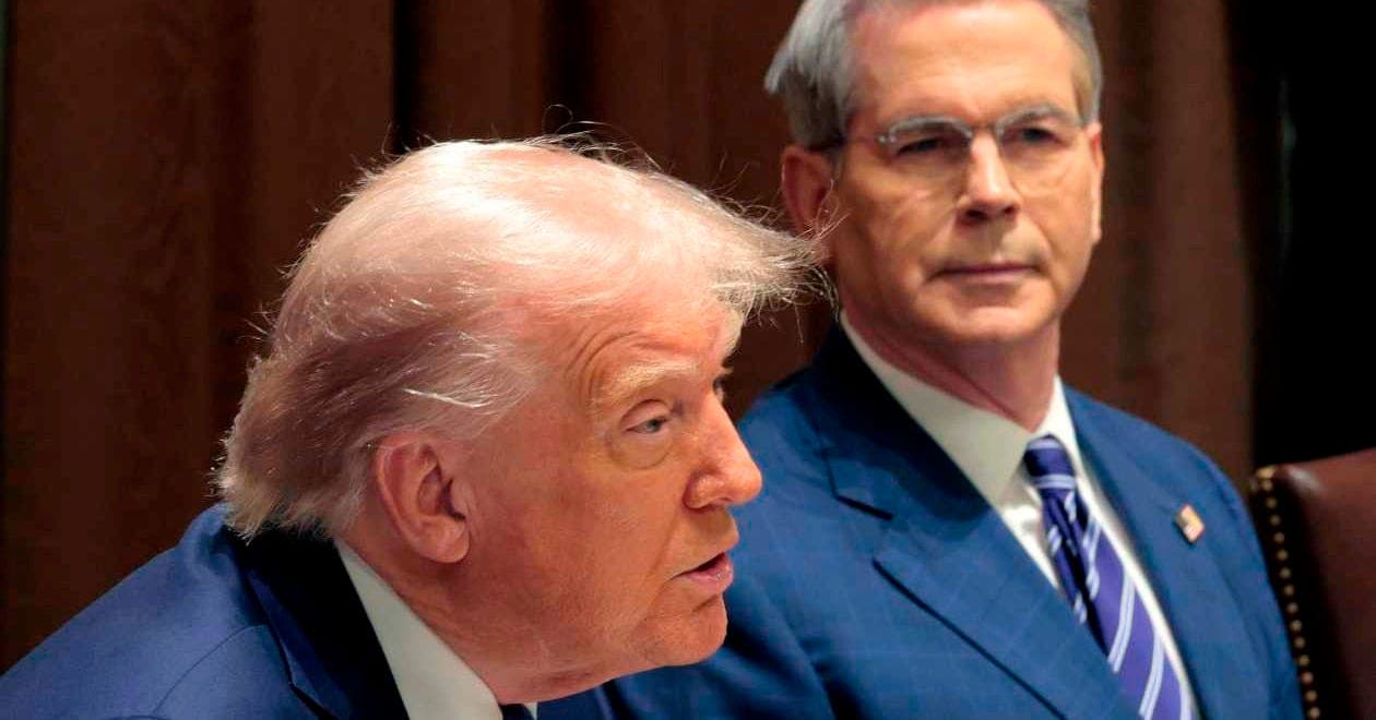 Trump Treasury Pushes Banks to Collect Citizenship Data From All Customers