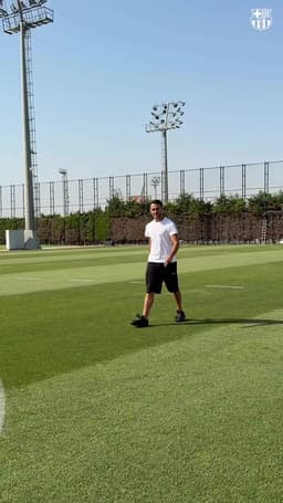 @FCBarcelona: A World Champion in the house. 👋🏆⭐️ https://t.co/d5vtdMVn5t