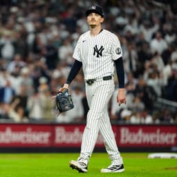 @MLB: A Stellar Lefty performance sends the Yankees' rivals on a train back to Boston 😮 https://t.co/zoHO5...