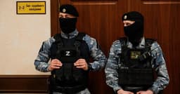 Russian Security Forces Raid Novaya Gazeta, Detain Journalist in Moscow Crackdown