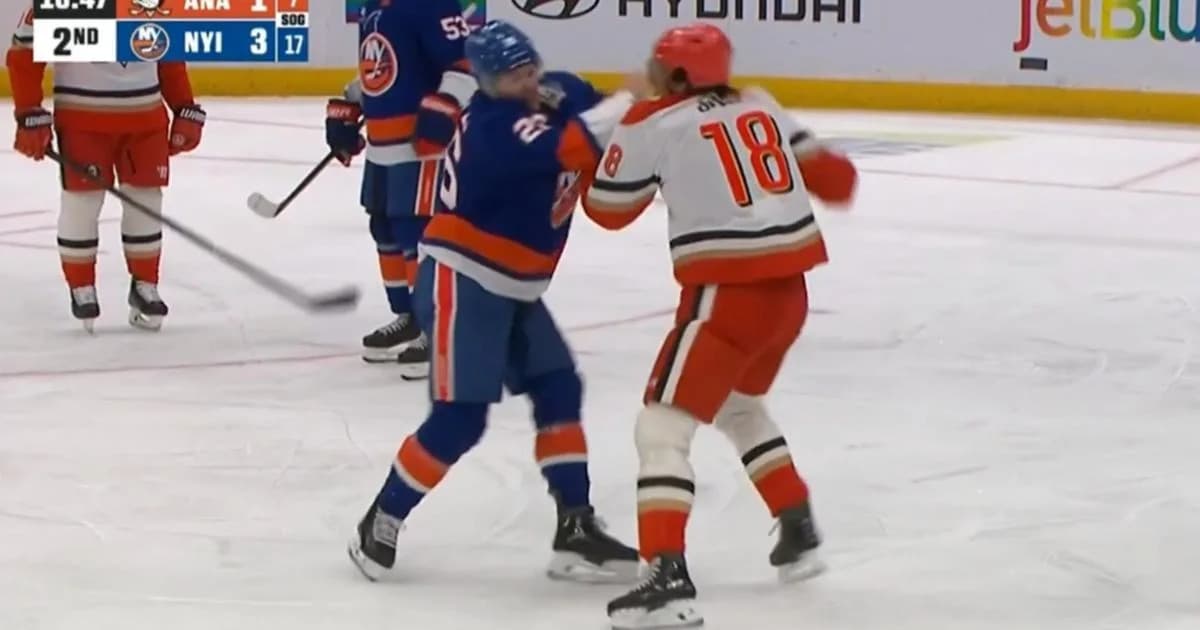 Islanders newcomer shows how to earn your teammates ...
