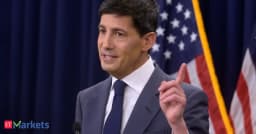Fed rate hike: Warsh firm on 2% inflation target, vows real- ...
