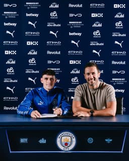 @ManCity: ✍️🩵 https://t.co/wZA8HcgOJh