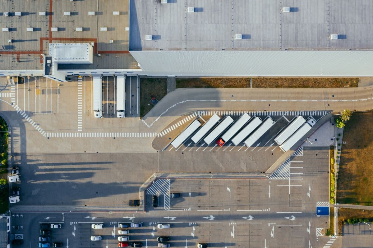 DCL Logistics Buys 165,000 SQFT Perris Warehouse From Seefried for ...