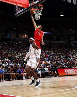@chicagobulls: Noa taking flight. https://t.co/FmFvBKpU8V