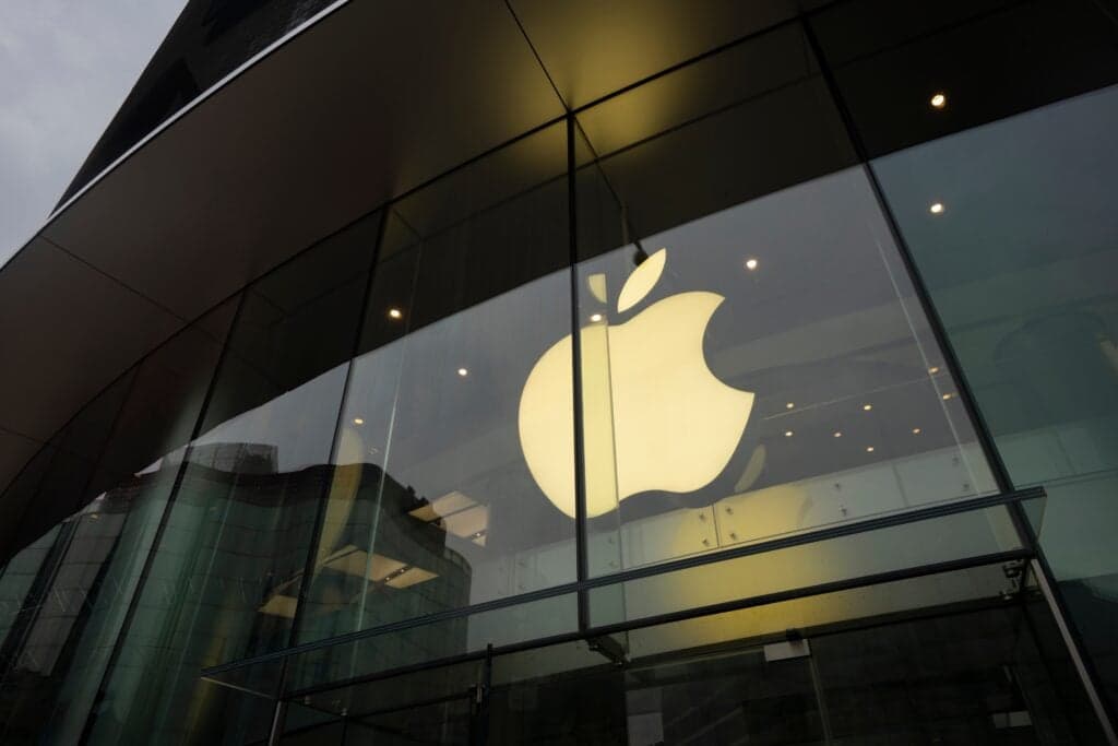 Apple: Will Agentic AI Be The Next Driver Of Valuation?