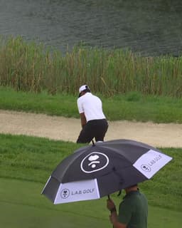 @PGATOUR: 2 hops and in! 😮

Tony Finau holes out from the bunker for birdie @RBCCanadianOpen.

📺 PGA TOUR LIVE...