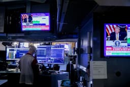 US Futures Drop as Trump Speech Dashes Hope for War’s Early End - Bloomberg