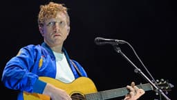 Country Star Postpones Concerts Ahead of Baby's Birth