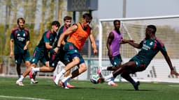 @realmadriden: ☀️➕⚽ https://t.co/nIfLPBxie6