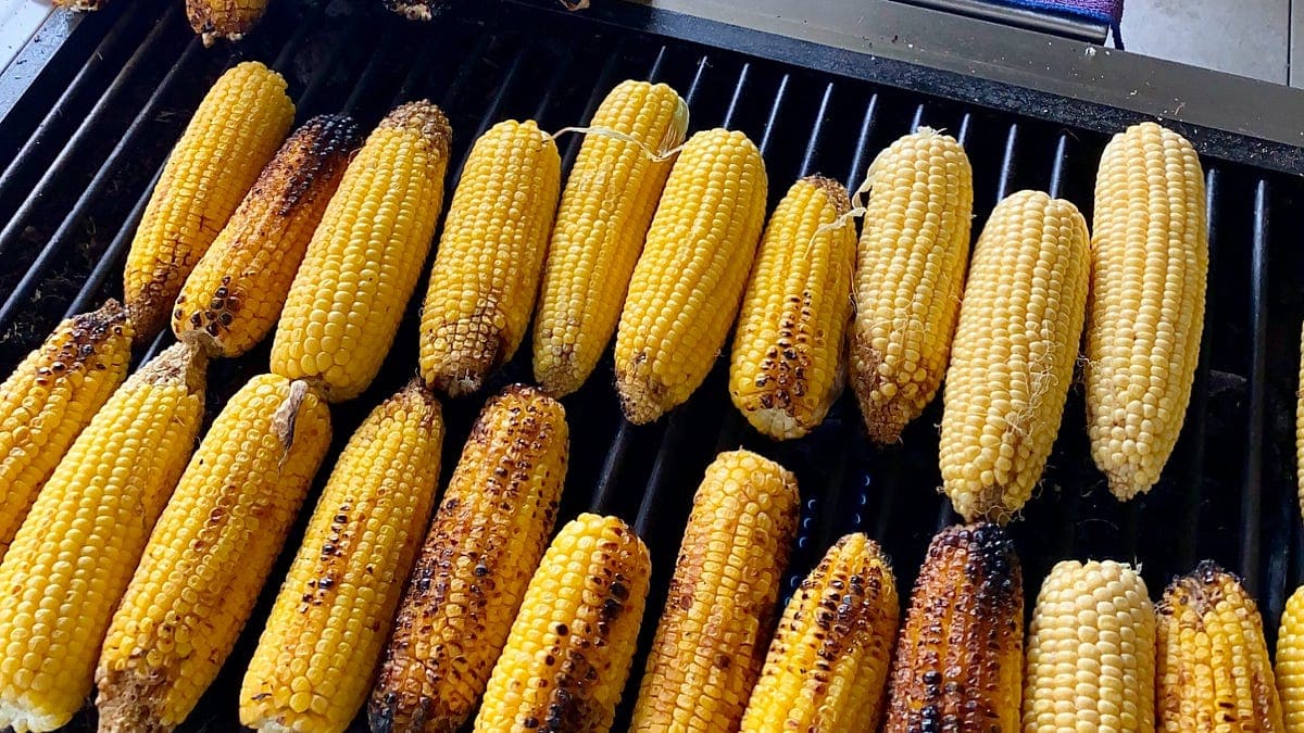 Grilled Summer Corn With a 5-minute Mole Verde - Sazón