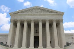 Federal Judge Bars ICE Arrests in Immigration Courts