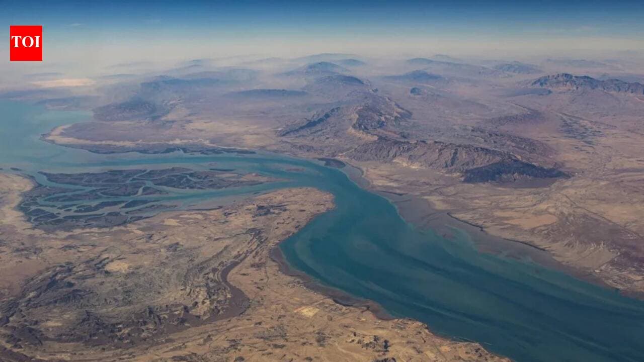 Strait of Hormuz closure: Why crude oil prices haven't ...