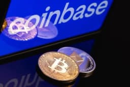 Coinbase Premium Hits One-Month Low, Signaling Stronger U.S. Institutional Selling