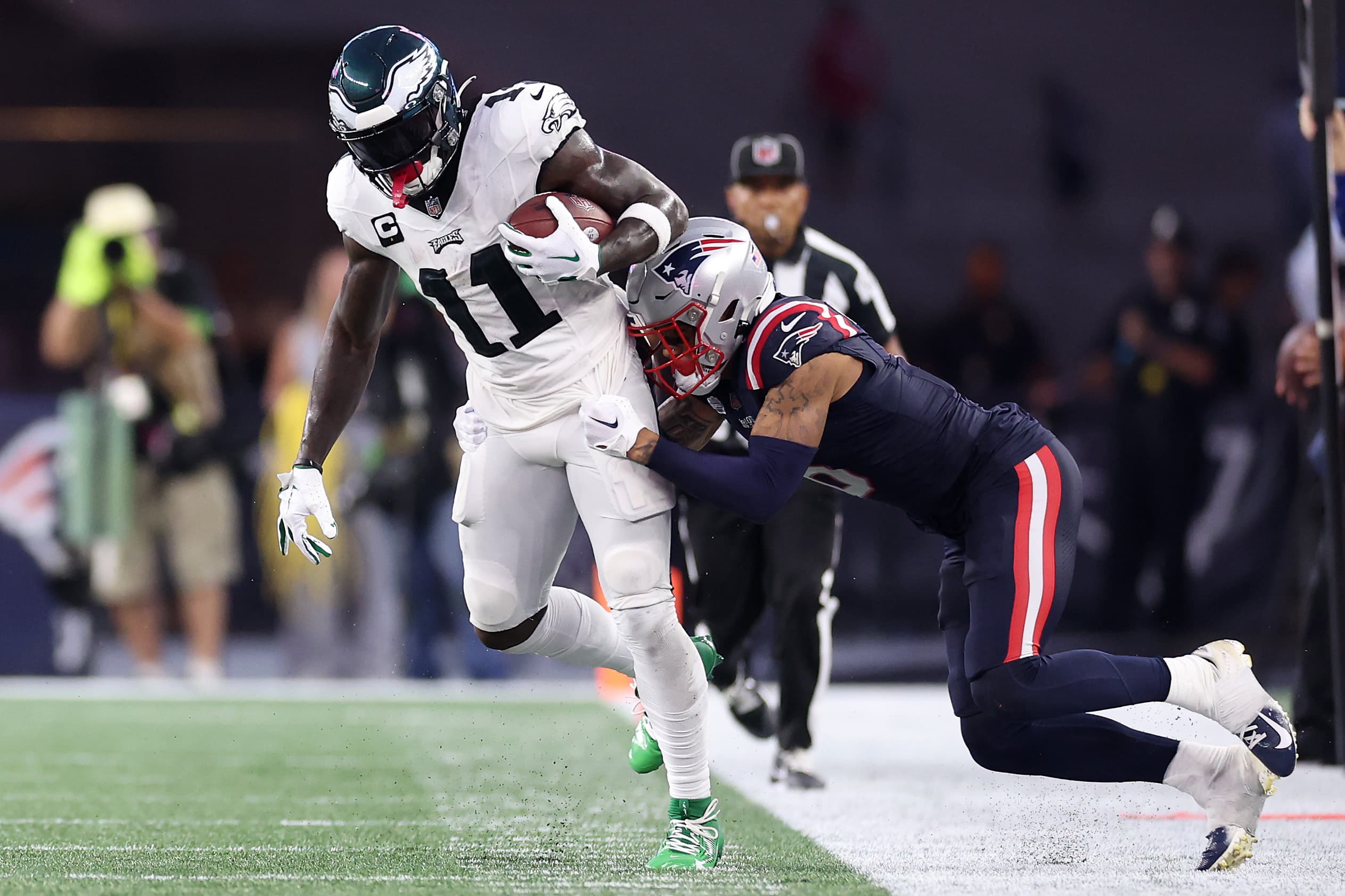 Patriots Trade Rumors: Why Eagles Haven’t Agreed to Terms Yet on A.J. Brown