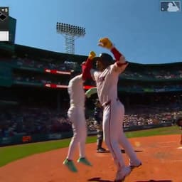 @RedSox: Willson sending out souvenirs! https://t.co/qMCy8bzxOU