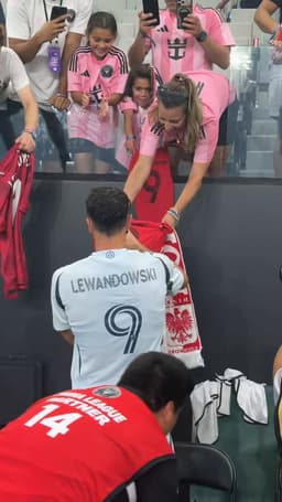 @MLS: All love for Lewandowski. 🇵🇱 https://t.co/wDnpIImh1B