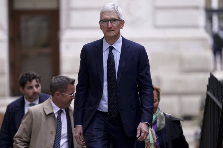 Apple Violated Antitrust Ruling, Judge Finds