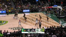@WNBA: Do your dance, T 💃

Natisha Hiedeman drains the three-ball to get going here in the 3Q for the @seat...