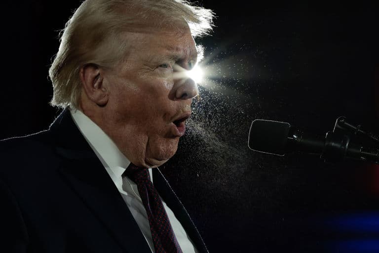 White House responds to Donald Trump "health crisis" claims