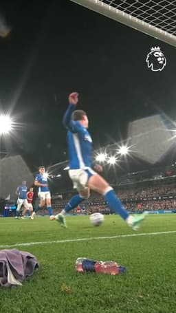 @premierleague: Leif Davis with the goal-line clearance double ✌️

@IpswichTown https://t.co/3zjQUNgn6Y