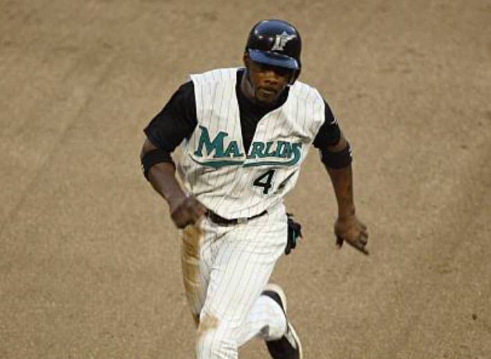 Wilson's 3-run walk-off blast propels Marlins past Cubs, 7-6
