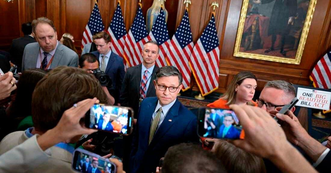 Congress Reconvenes: DHS/Immig Recon $38-72B, FISA Expiry, Farm Bill, DOJ Sanctuary Suits
