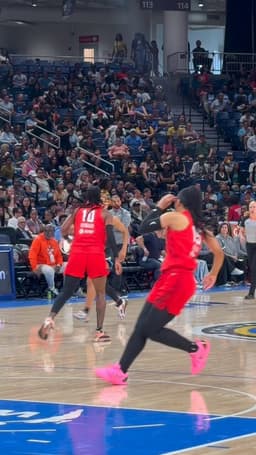 @WNBA: KAMILLA 😱

After this and-1, Cardoso is now up to 11 points and 5/5 FG in the 2Q!

ATL-CHI | ESPN | ...