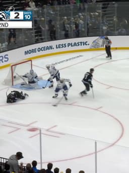 @TBLightning: Geeks cleans up on the breakaway 😤 https://t.co/4wXbcfrufE