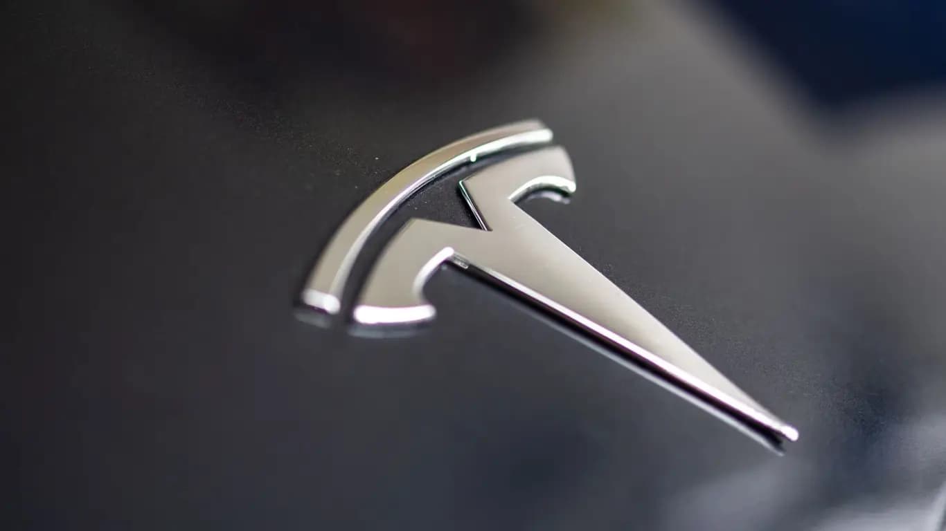 Tesla AI6 chip production boost with Samsung for EVs and robotaxis