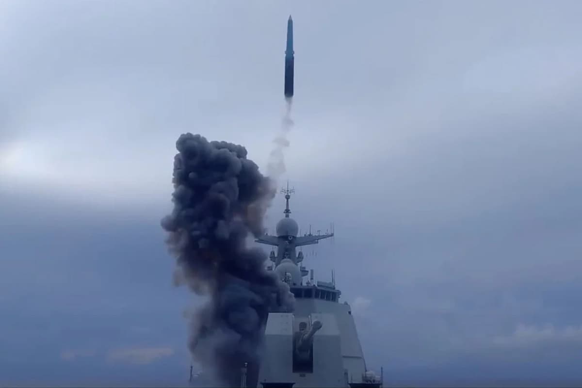 LRHW/Dark Eagle combat-ready; GAO delays; low-cost missile push; China YJ-20/YJ-19 deployment