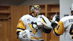 @penguins: Showtime at CBJ 📺 

Stream here: https://t.co/GnZteU7aPD https://t.co/Wzi63cFddG