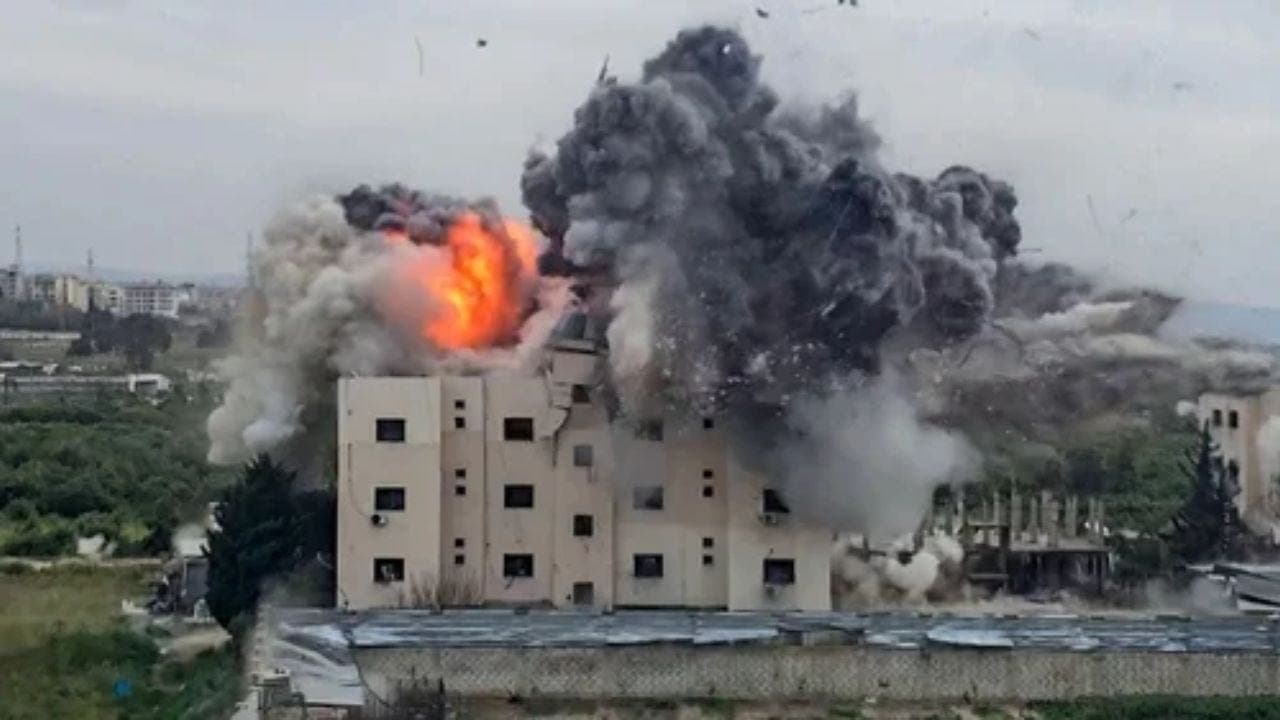 Trump Threatens “Total Destruction” After U.S. Hits Iran’s Kharg Island