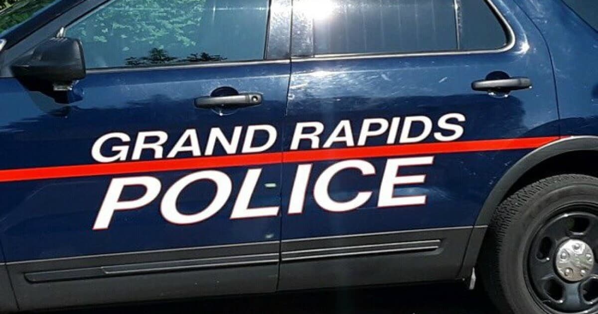 Woman hit and killed by train in Grand Rapids