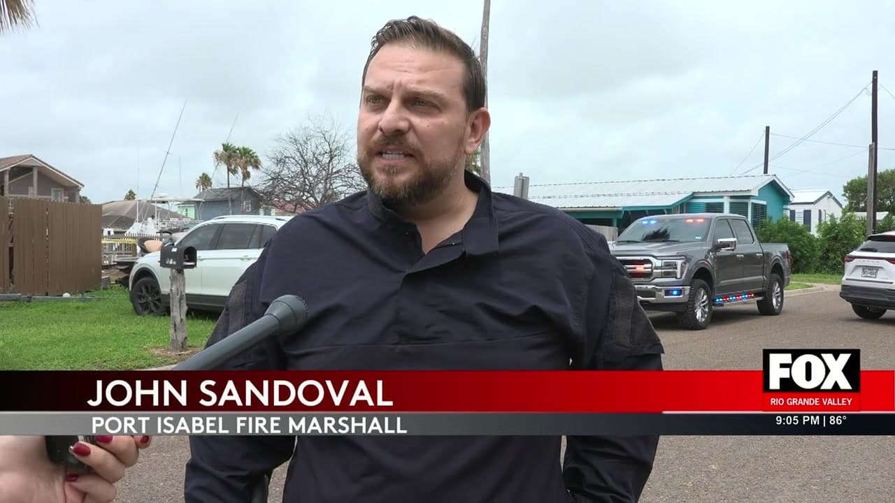 Port Isabel Firefighters Battle Blaze That Destroys Structure And Boats