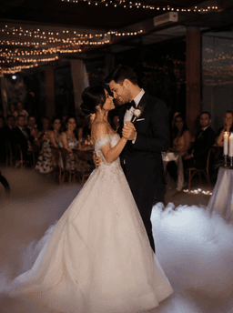 Essential Wedding Reception Couple Photos Guide