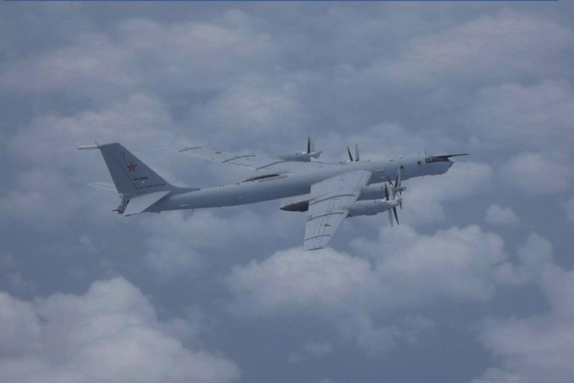 Several Russian military aircraft briefly enter Korea's air ...