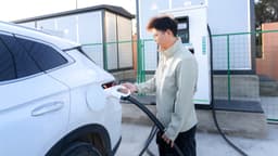 China plug-in cars top 60% of sales for the first time as combustion market collapses