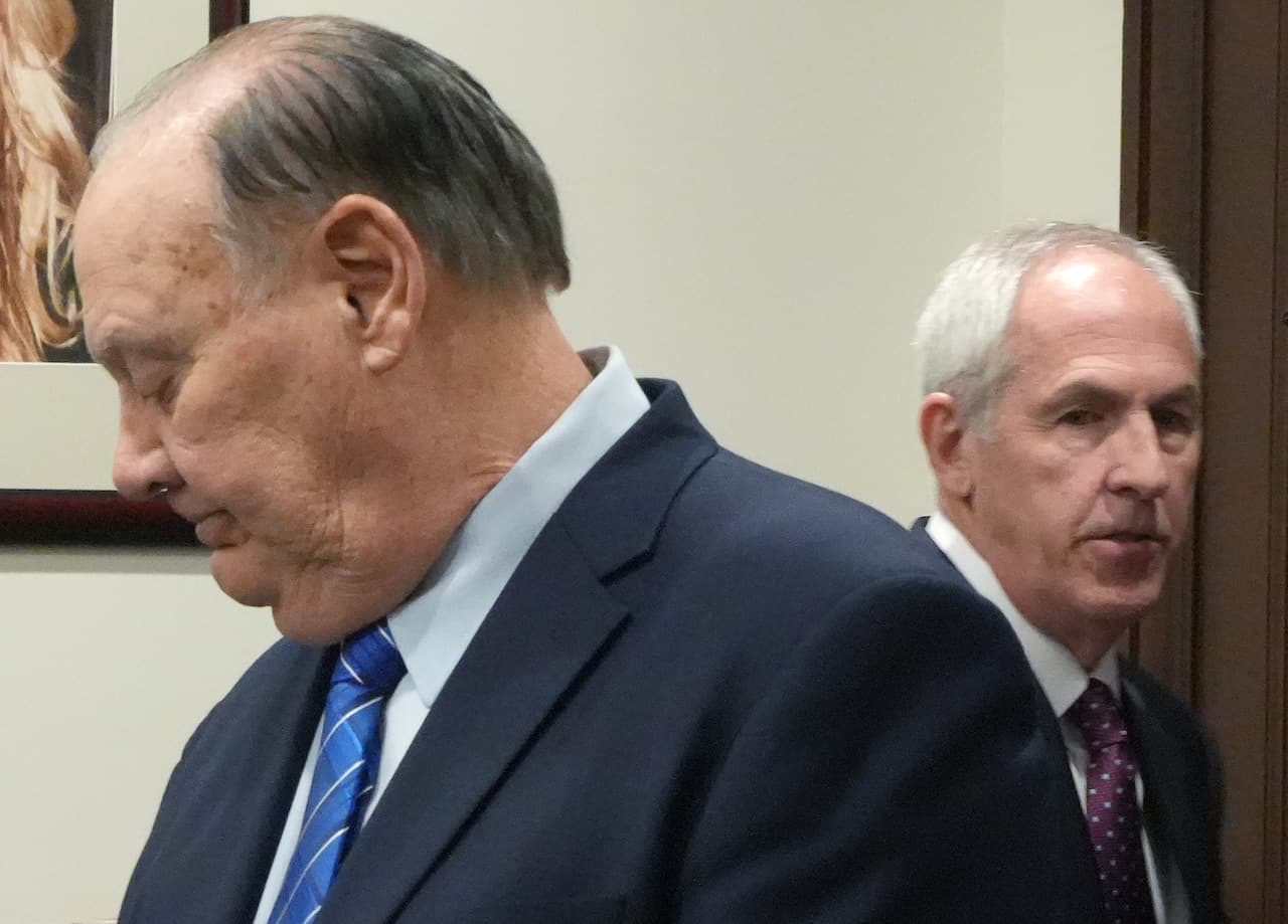 Ex-FirstEnergy executives face new charges in Ohio bribery case