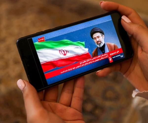 Iran Media Contradicts Itself on US Peace Talks