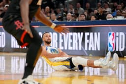 Warriors Star Stephen Curry Sets Record Straight About Place in Greatest PG of All Time; 4x Champ Says He Can Keep Going