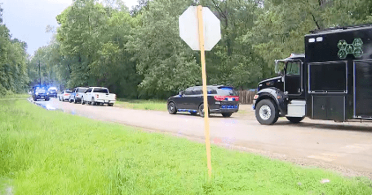 Shooting suspect, 17-year-old charged after New Caney incident